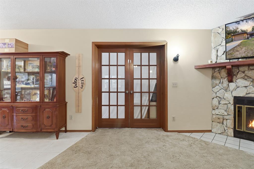 3050 East Possum Court Inverness, FL 34452 - Photo 20 of 65 an empty room with windows