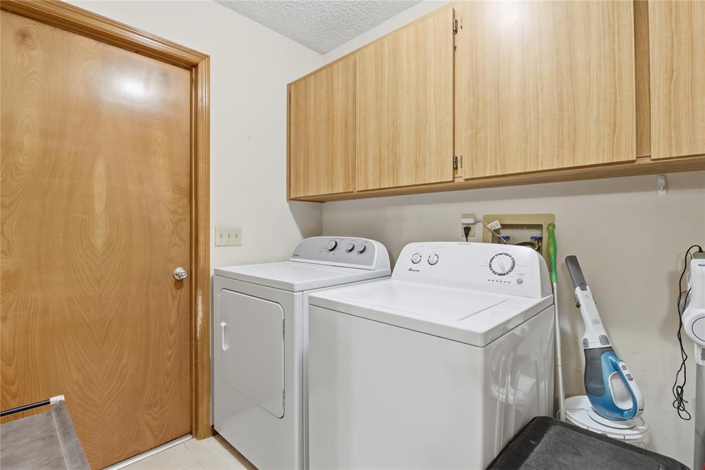 3050 East Possum Court Inverness, FL 34452 - Photo 29 of 65 a utility room with dryer and washer