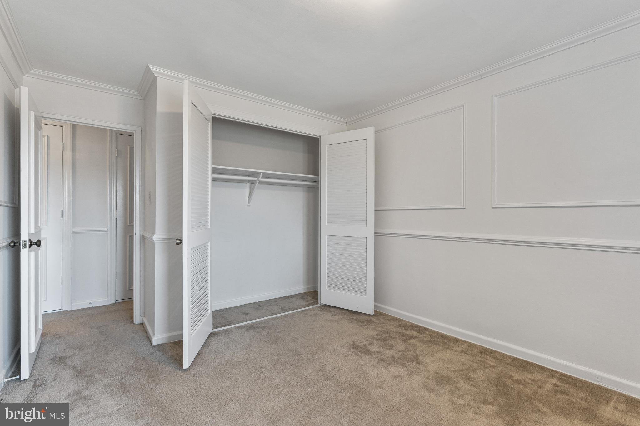 1300 South Arlington Ridge Road, Unit 402 Arlington, VA 22202 - Photo 12 of 23 a view of an empty room