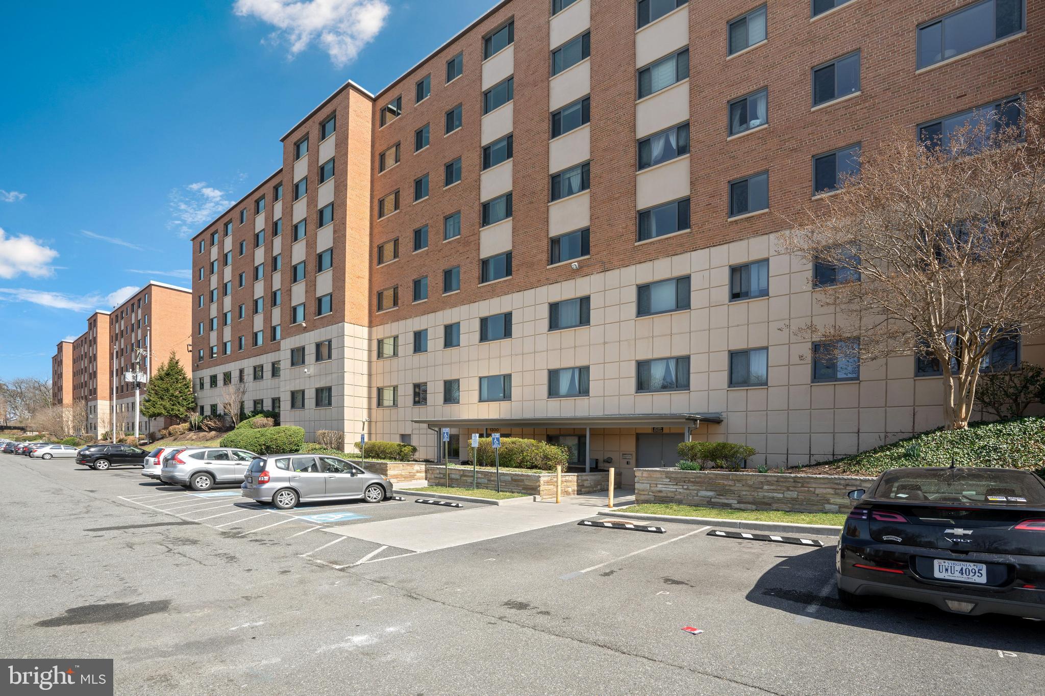 1300 South Arlington Ridge Road, Unit 402 Arlington, VA 22202 - Photo 23 of 23 a car parked in front of a building