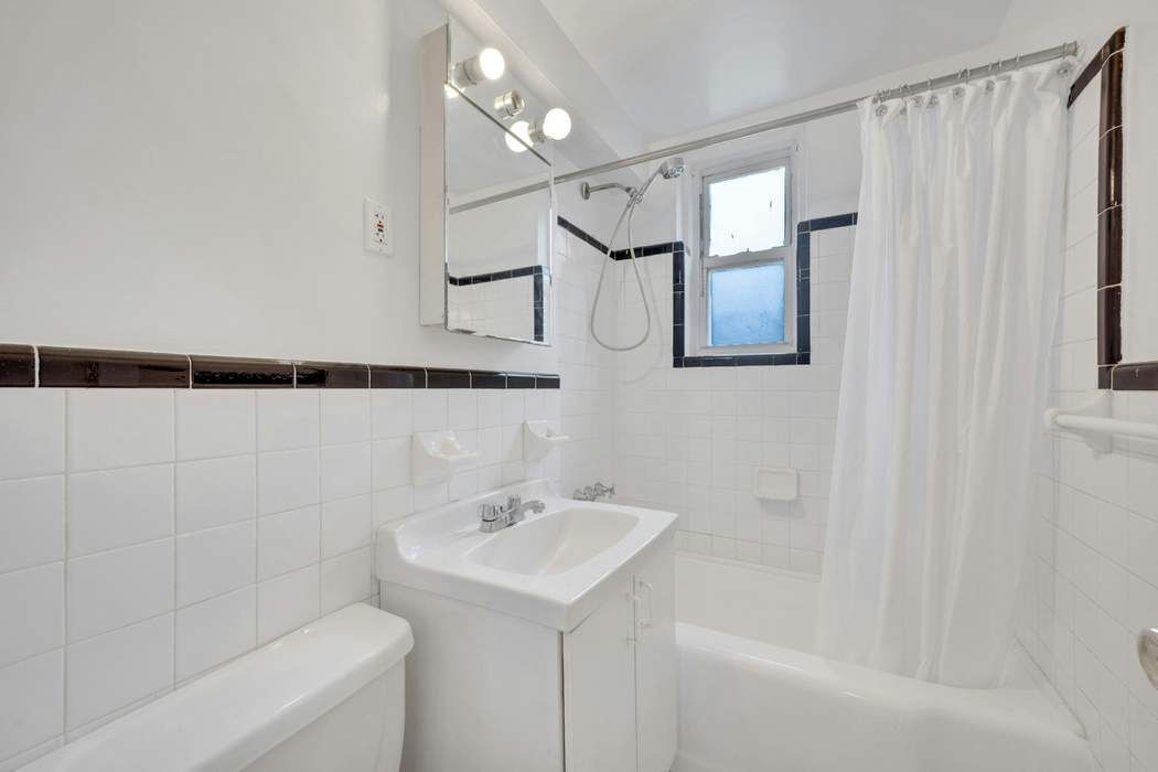 5610 Netherland Avenue, Unit 1G Bronx, NY 10471 - Photo 17 of 37 Gallery Image 17
