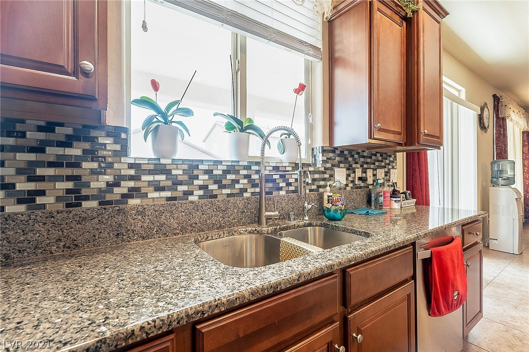 6971 Los Lagos Road Las Vegas, NV 89178 - Photo 11 of 49 Gallery Image 11