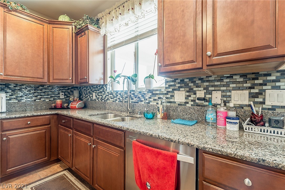6971 Los Lagos Road Las Vegas, NV 89178 - Photo 10 of 49 Gallery Image 10