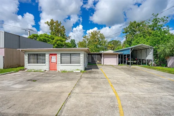 $2,500 | 108 South Ridgewood Avenue, Edgewater, FL 32132