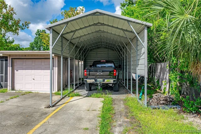 $2,500 | 108 South Ridgewood Avenue, Edgewater, FL 32132