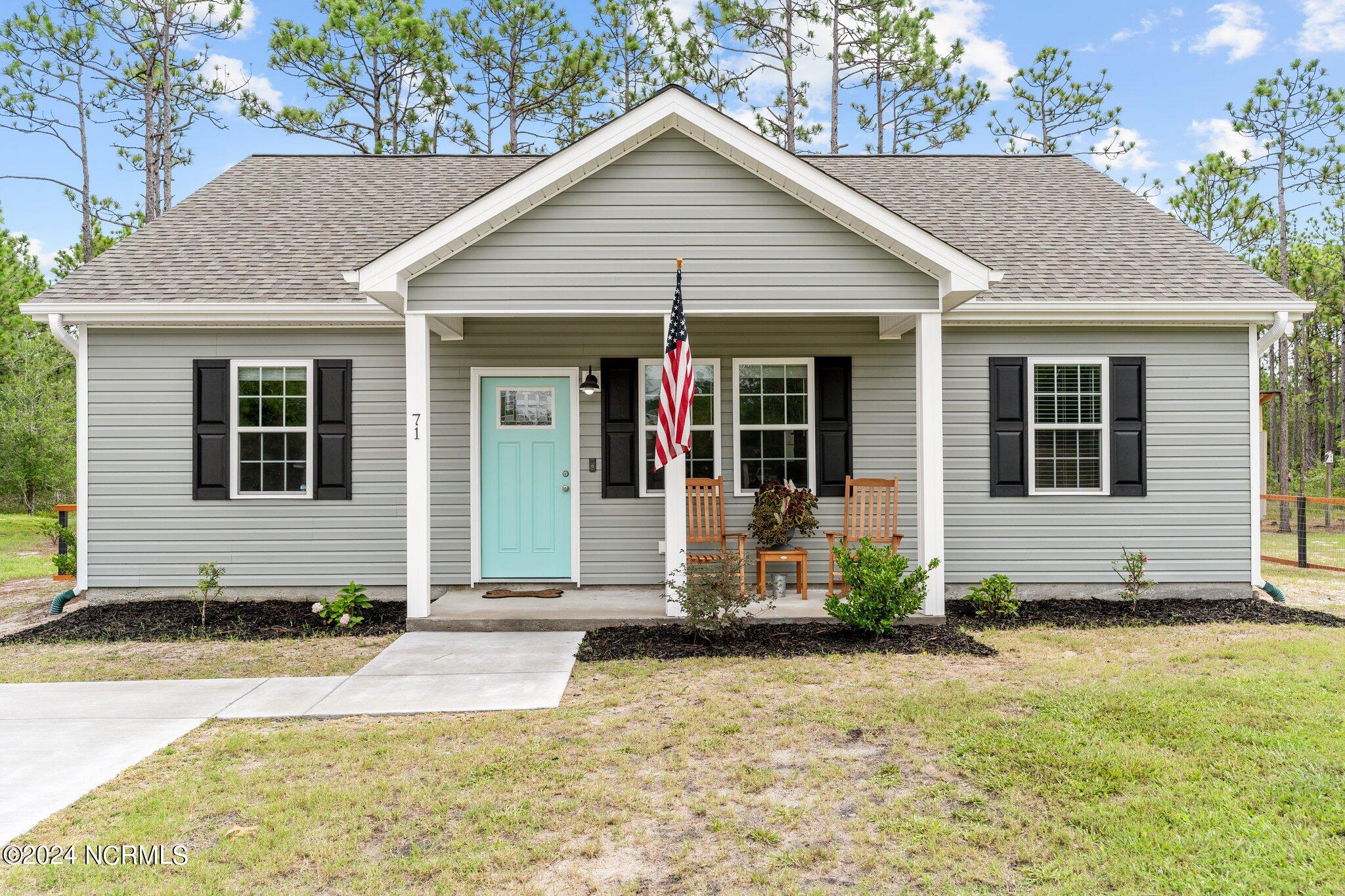 71 Bridges Road Southport, NC 28461 - Photo 1 of 38 Front View