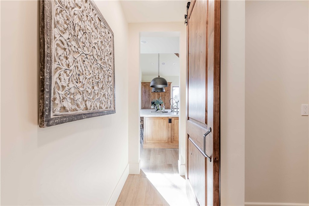 35995 Summit Circle Temecula, CA 92592 - Photo 36 of 75 a bathroom with a bathtub and shower