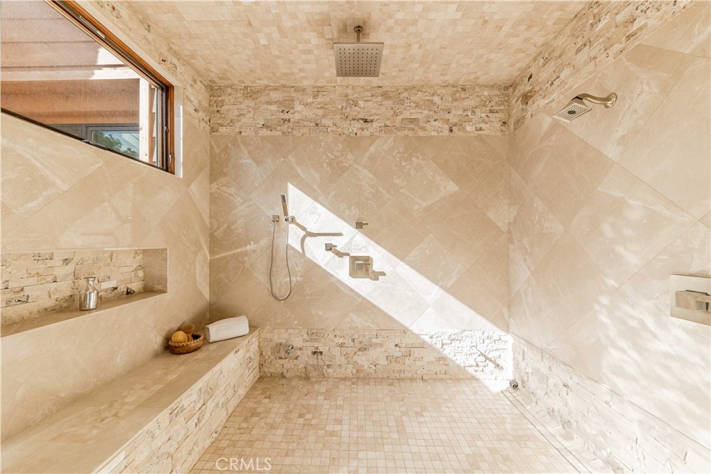 35995 Summit Circle Temecula, CA 92592 - Photo 43 of 75 a view of bathroom