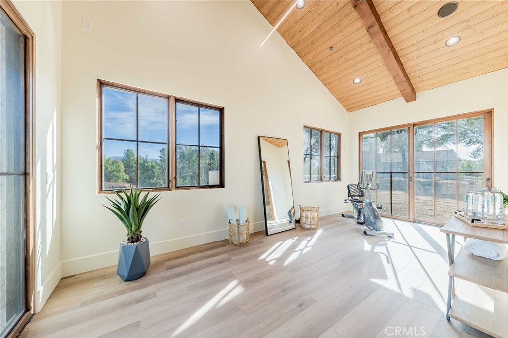 35995 Summit Circle Temecula, CA 92592 - Photo 47 of 75 a living room with window