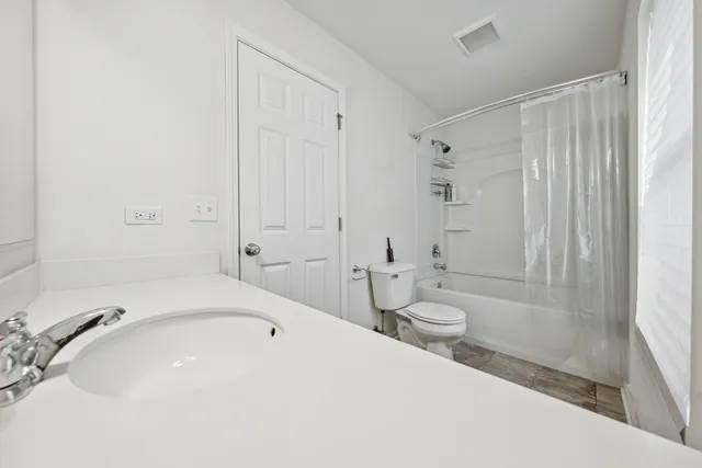 $422,000 | 4277 Liberty Street, Aurora, IL 60504