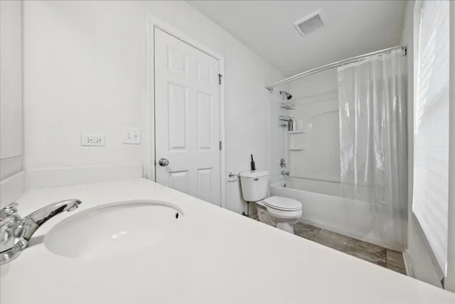 $422,000 | 4277 Liberty Street, Aurora, IL 60504