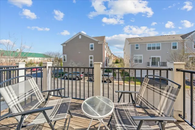 $422,000 | 4277 Liberty Street, Aurora, IL 60504