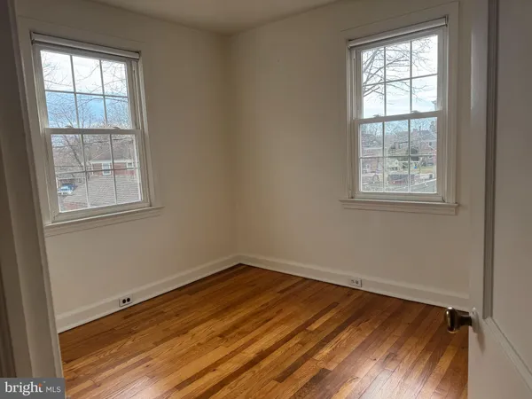 $1,725 | 976 Center Avenue, Lancaster, PA 17601