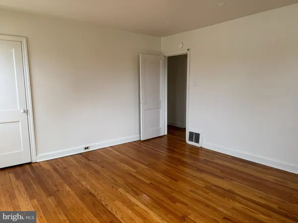 $1,725 | 976 Center Avenue, Lancaster, PA 17601