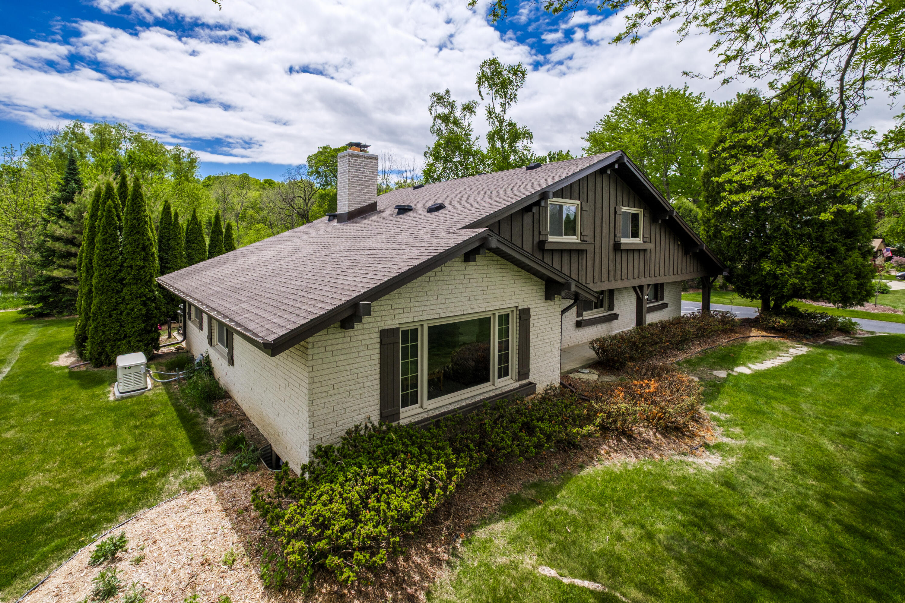 15035 Pomona Road Brookfield, WI 53005 - Photo 47 of 53 Front
