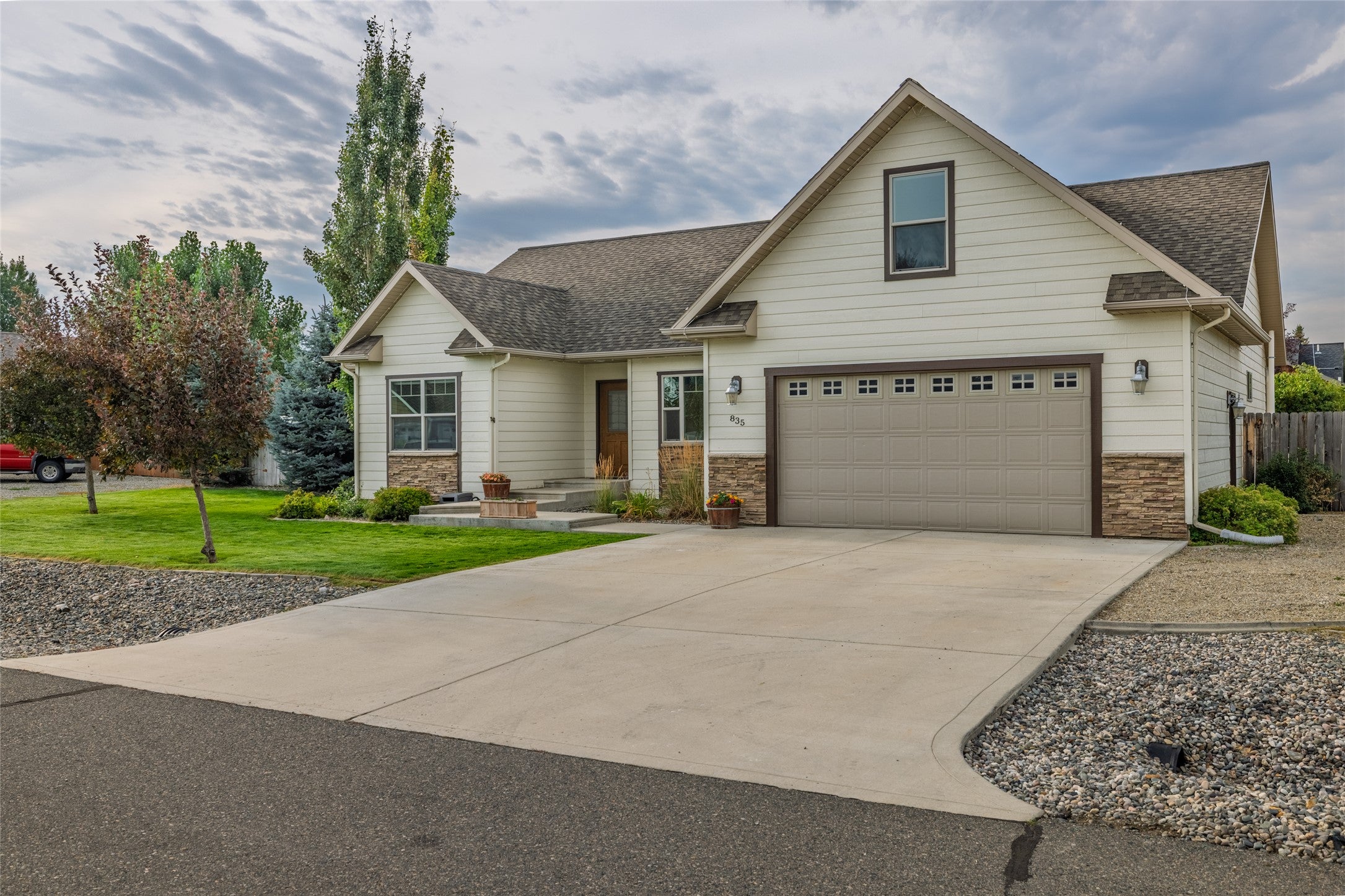 835 Cap Road Helena, MT 59602 - Photo 3 of 67 Gallery Image 3