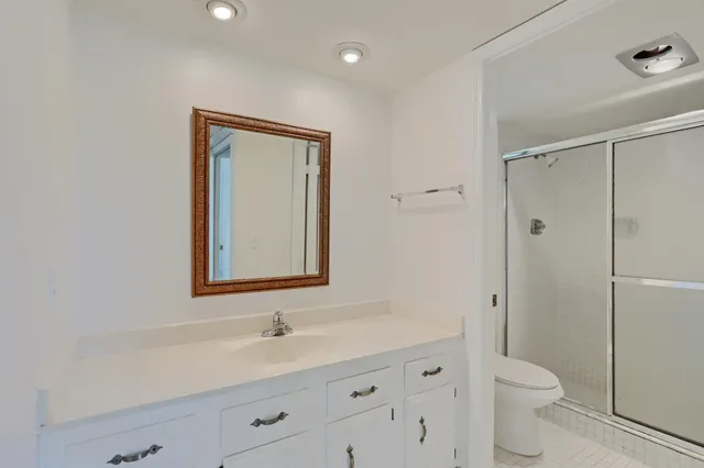 $2,500 | 5390 Woodland Lakes Drive, Unit 102, Palm Beach Gardens, FL 33418