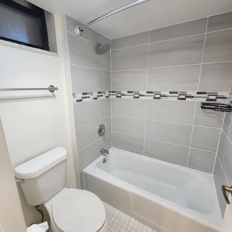 $2,500 | 5390 Woodland Lakes Drive, Unit 102, Palm Beach Gardens, FL 33418