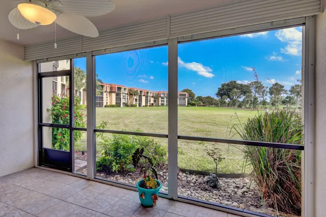 $2,500 | 5390 Woodland Lakes Drive, Unit 102, Palm Beach Gardens, FL 33418