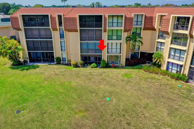 $2,500 | 5390 Woodland Lakes Drive, Unit 102, Palm Beach Gardens, FL 33418