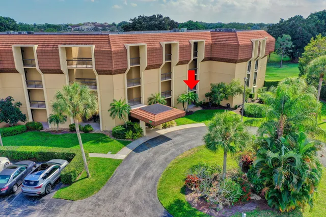 $2,950 | 5390 Woodland Lakes Drive, Unit 102, Palm Beach Gardens, FL 33418