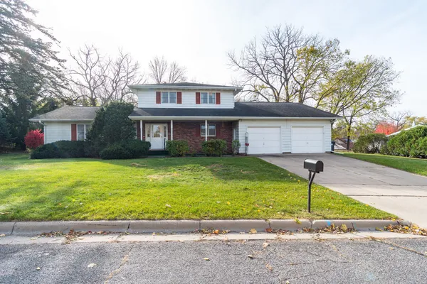 908 Monroe Street, Onalaska, WI 54650