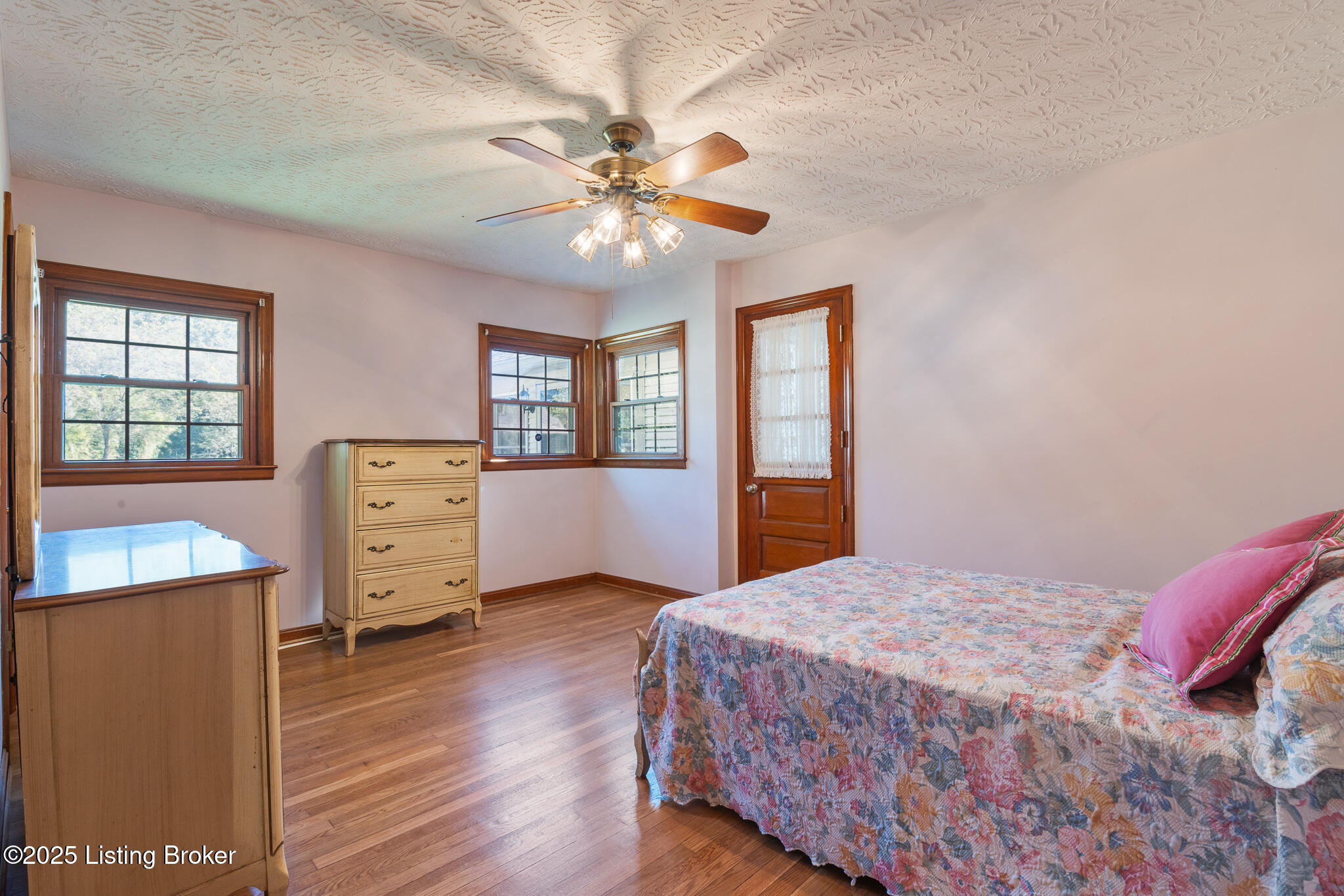 5607 Blevins Gap Road Louisville, KY 40272 - Photo 28 of 81 5607 Blevins Gap Rd-42