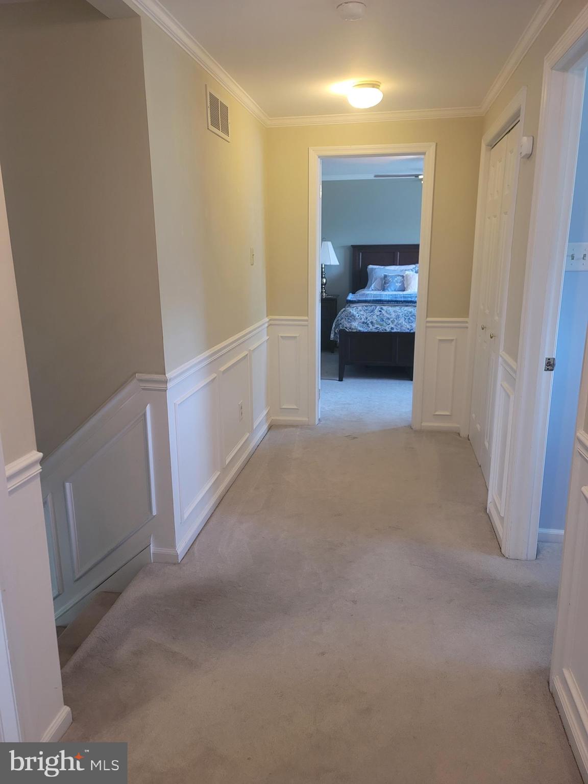 73 Island Road Monroeville, NJ 08343 - Photo 29 of 45 Hallway up