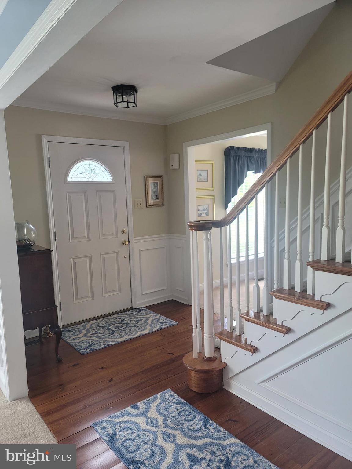 73 Island Road Monroeville, NJ 08343 - Photo 5 of 45 Front to the right living room to the left dining