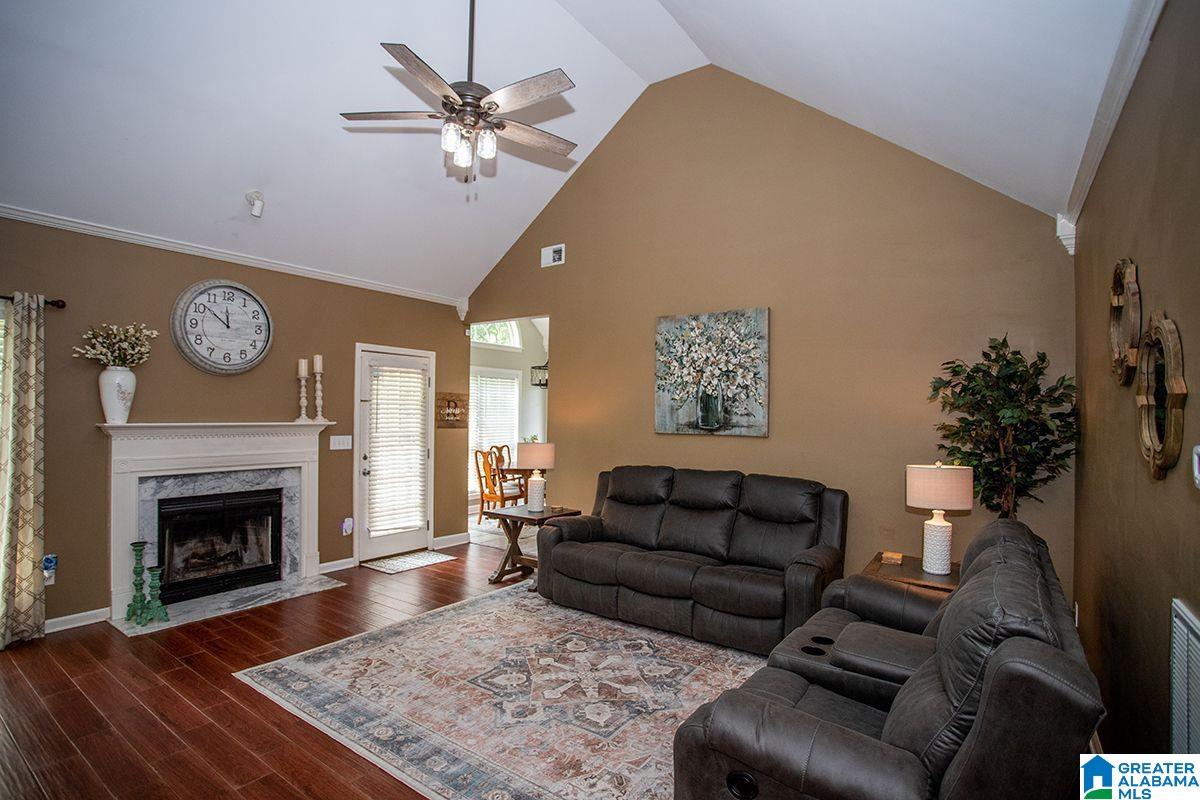 227 Meadowlark Drive Alabaster, AL 35007 - Photo 7 of 38