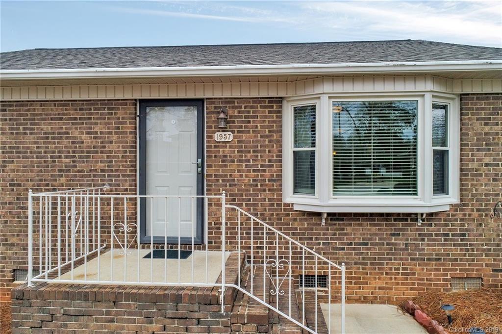 1957 Ebenezer Road Rock Hill, SC 29732 - Photo 5 of 35 Gallery Image 5