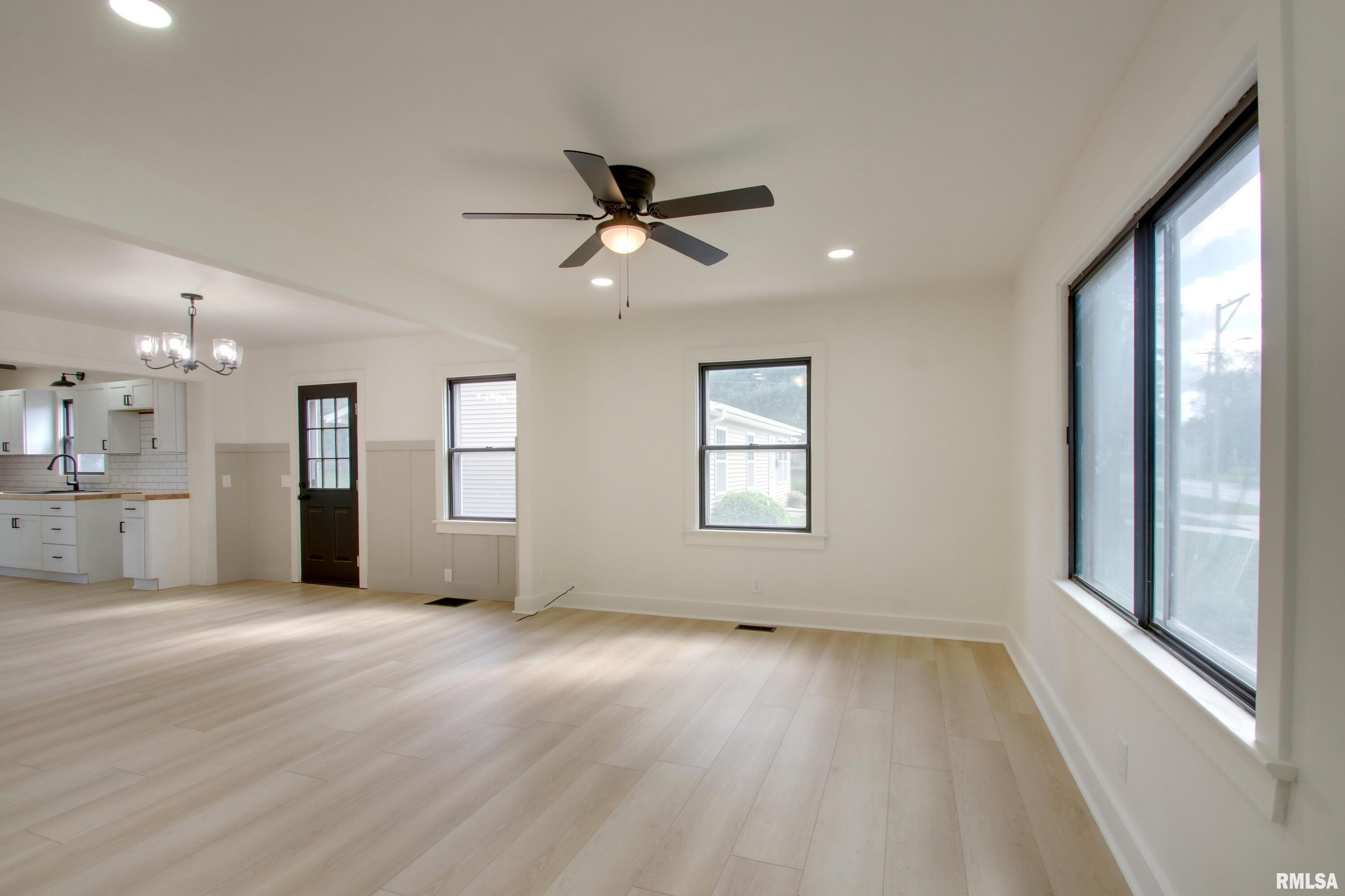 1325 Locust Street Quincy, IL 62301 - Photo 8 of 23