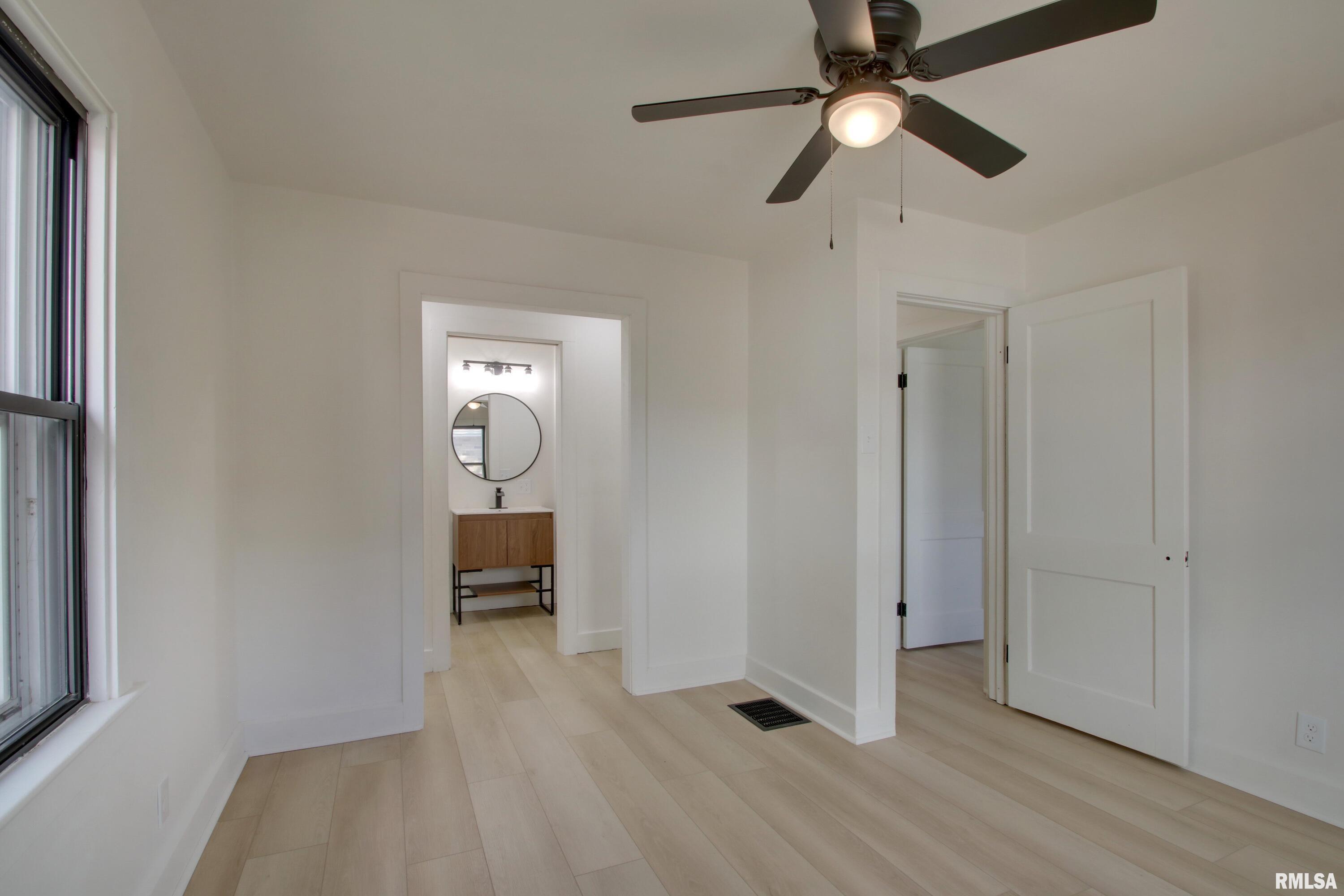 1325 Locust Street Quincy, IL 62301 - Photo 10 of 23