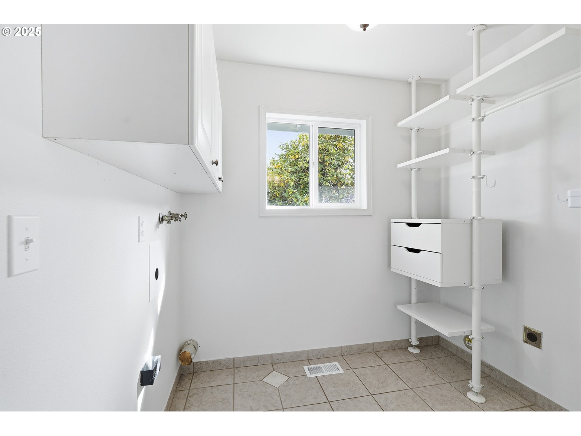 1422 Southeast 209th Avenue Gresham, OR 97030 - Photo 23 of 46 a view interior of a house and natural light