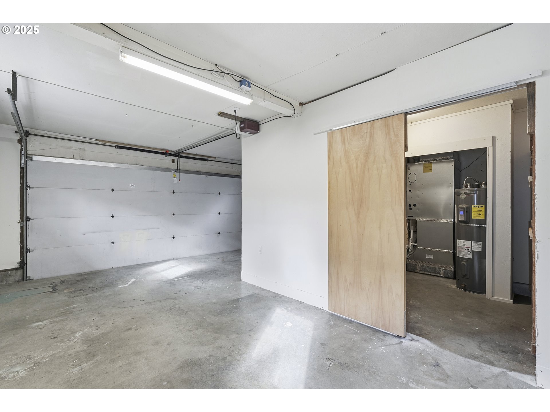 1422 Southeast 209th Avenue Gresham, OR 97030 - Photo 36 of 46 a view of an empty room