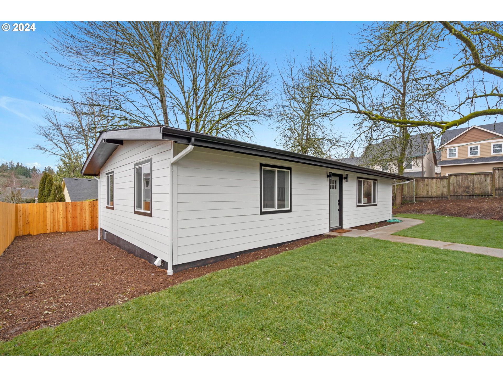 7501 Southwest Taylors Ferry Road Tigard, OR 97223 - Photo 2 of 24 Gallery Image 2