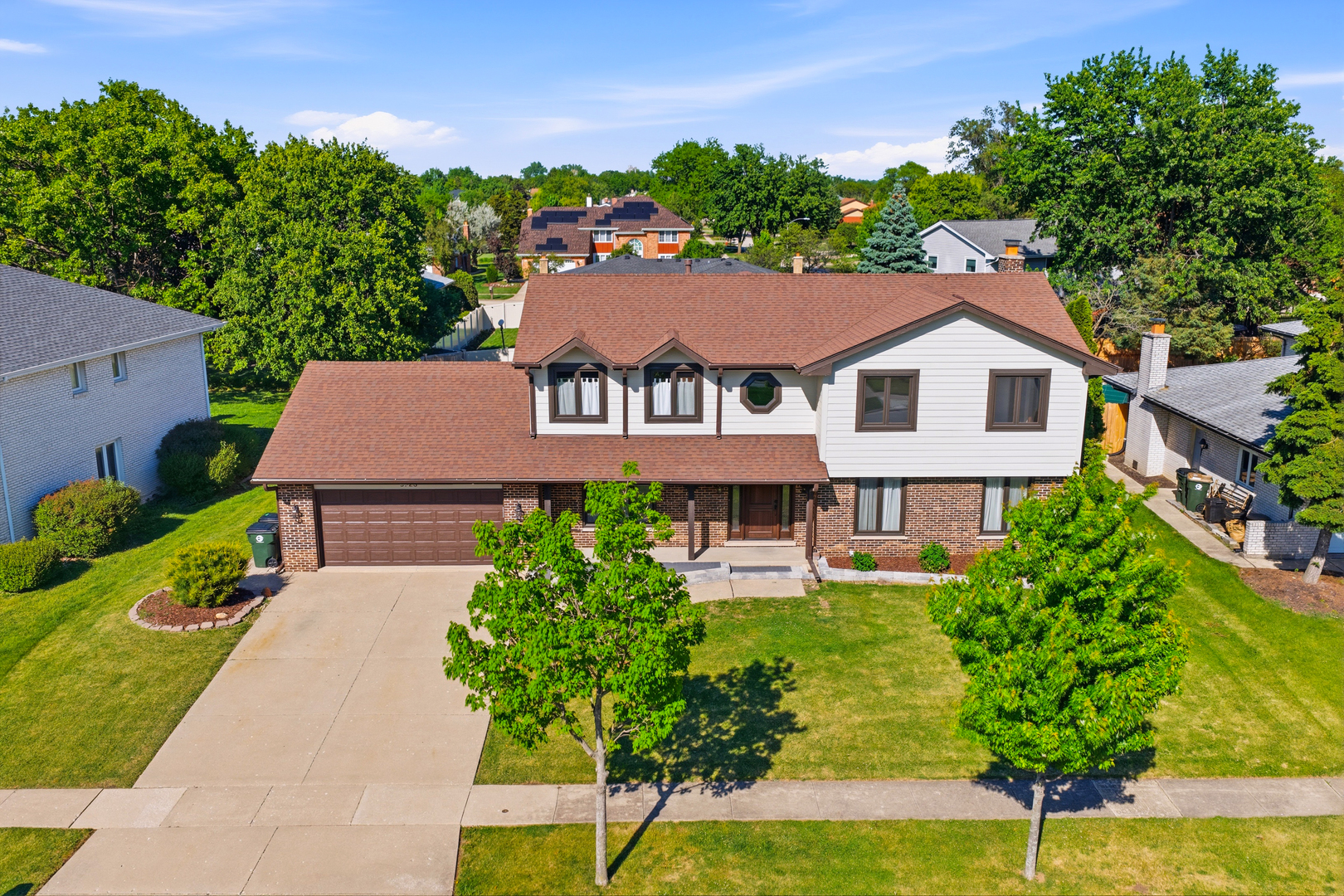 6723 Kingswood Road Willowbrook, IL 60527 - Photo 2 of 51 an aerial view of a house