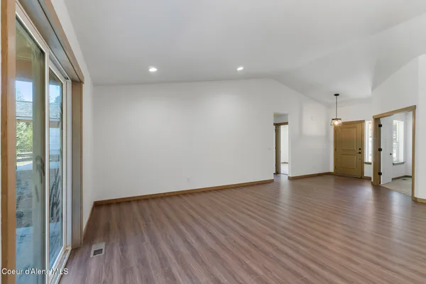 $516,900 | 866 East Valley Street South, Oldtown, ID 83822