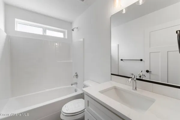 $516,900 | 866 East Valley Street South, Oldtown, ID 83822