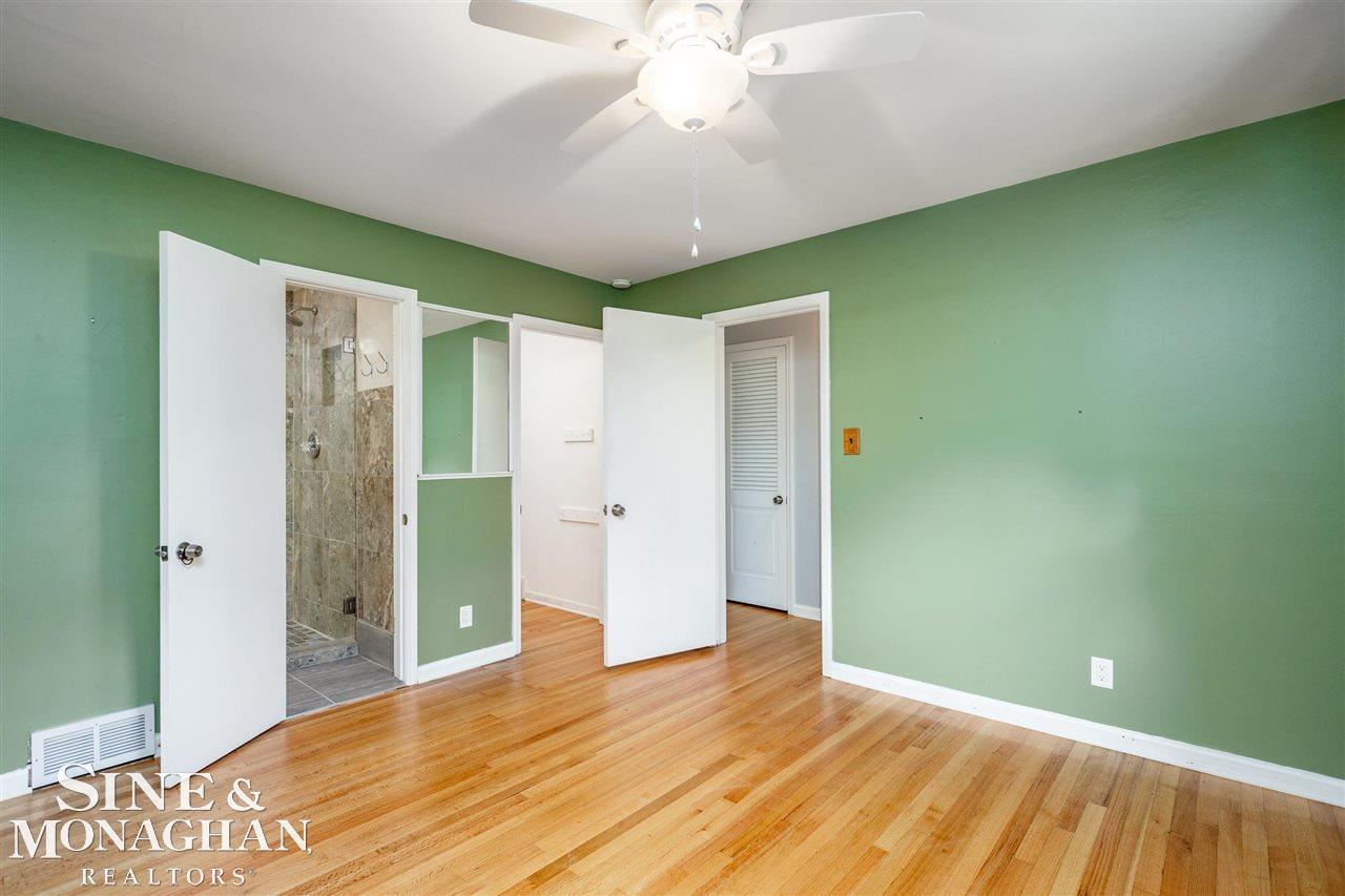 207 Ridgemont Road Grosse Pointe, MI 48236 - Photo 17 of 41 50056754-16.JPG
