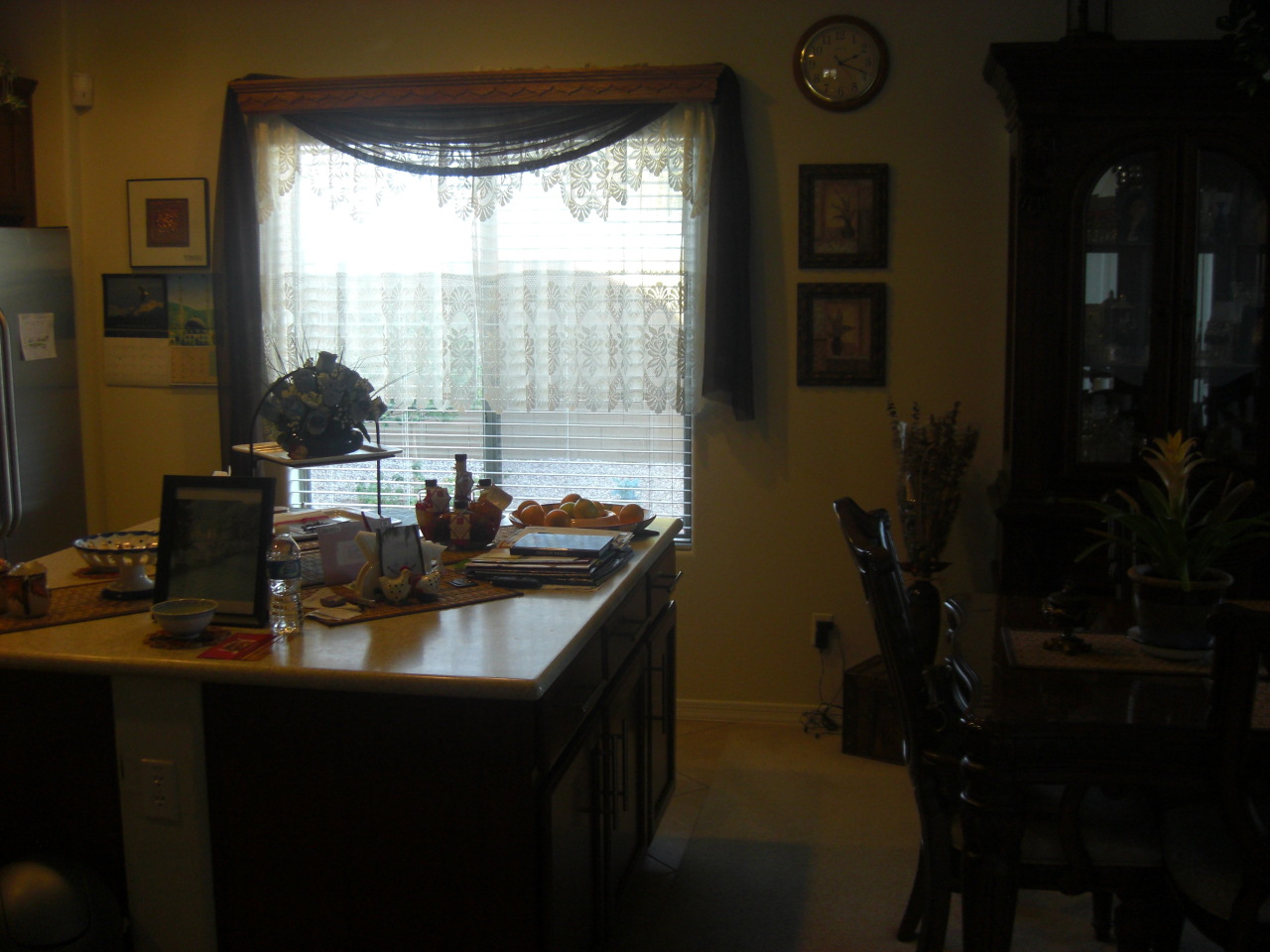 2030 West Davis Road Phoenix, AZ 85023 - Photo 7 of 17 KITCHEN ISLAND/CORIAN