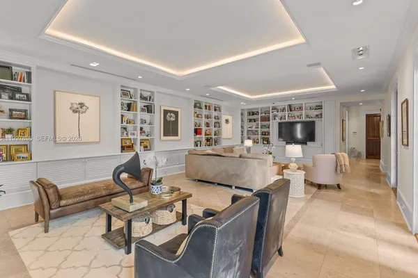 $6,950,000 | 685 Harbor Lane, Key Biscayne, FL 33149
