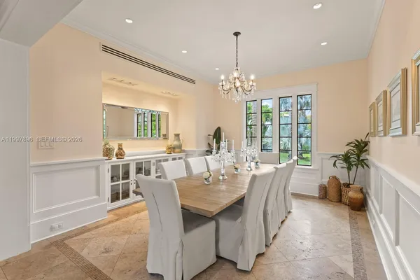$6,950,000 | 685 Harbor Lane, Key Biscayne, FL 33149