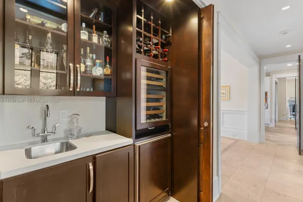 $6,950,000 | 685 Harbor Lane, Key Biscayne, FL 33149