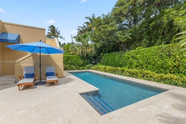 $6,950,000 | 685 Harbor Lane, Key Biscayne, FL 33149