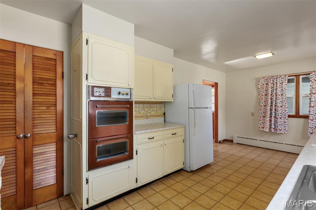 1015 East Clark Street Litchfield, IL 62056 - Photo 12 of 35