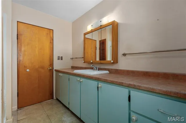 $199,000 | 1015 East Clark Street, Litchfield, IL 62056