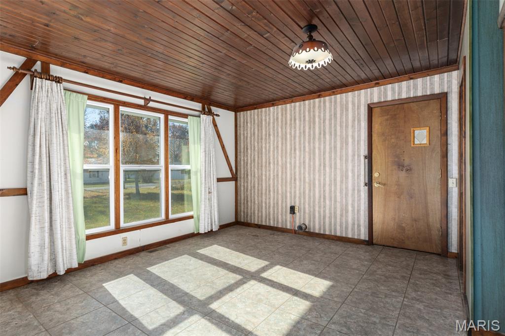 1015 East Clark Street Litchfield, IL 62056 - Photo 23 of 35