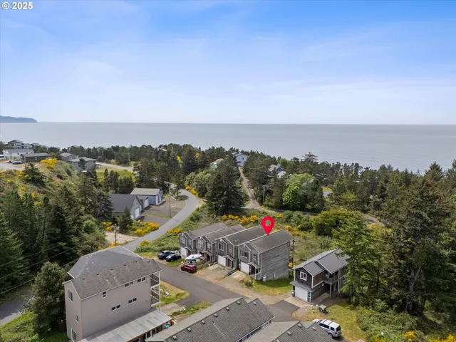 $469,000 | 280 Hillsdale Street West, Tillamook, OR 97141