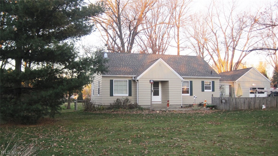5572 Dailey Road New Franklin, OH 44319 - Photo 2 of 8 Gallery Image 2